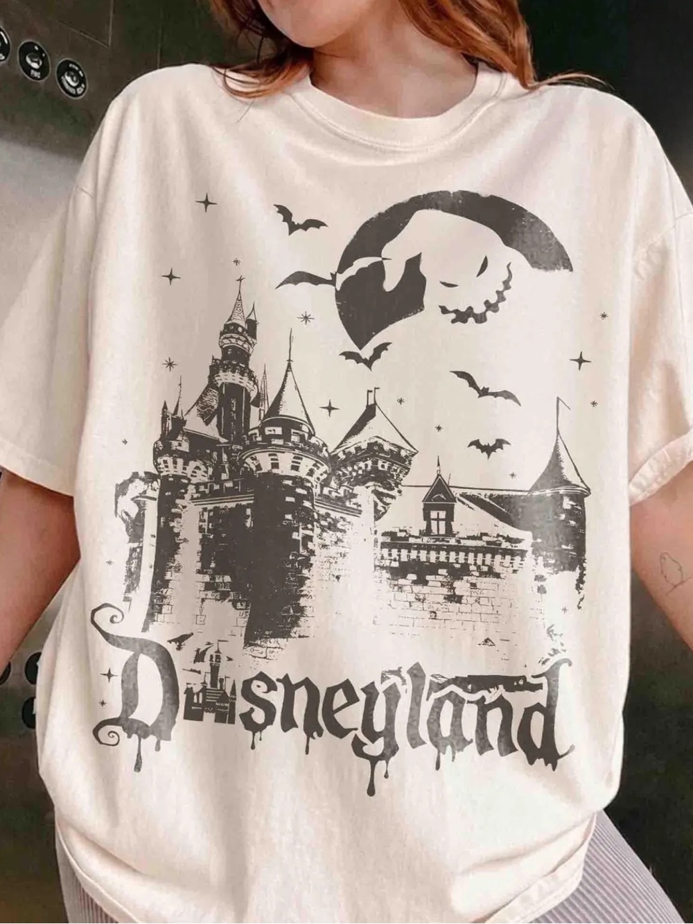 Comfort DisneyLand Ivory Color Graphic Tee